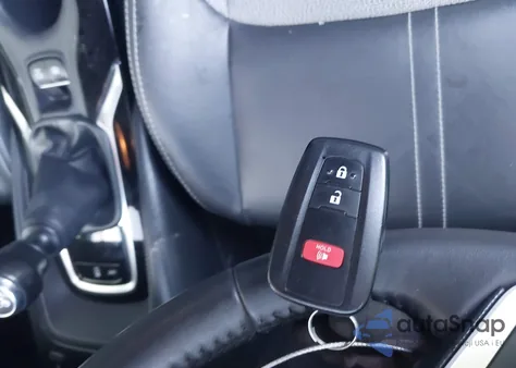 2021 Toyota Corolla Xse из США, поврежденный, VIN JTNA4MBE3M3129813